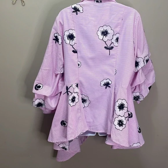Gracia pink & white striped embroidered asymmetrical top Sz L - Picture 2 of 5